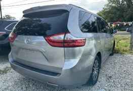 2018 Toyota Sienna